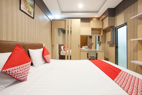 Standard Double Room | Desk, free WiFi, bed sheets