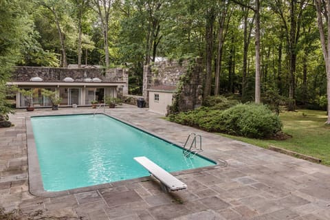Modern mid century guest house. Built in 1955  inside of old court 