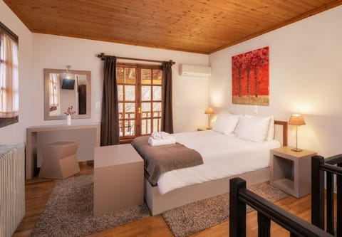 Superior Double Room | Egyptian cotton sheets, premium bedding, desk, soundproofing