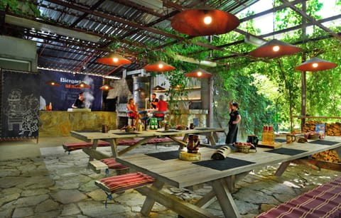Cafe
