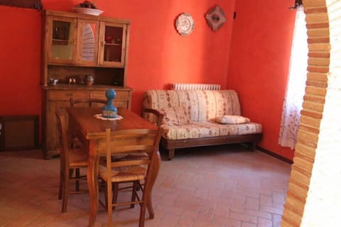 Apartment, 1 Bedroom (6 persons) | In-room dining