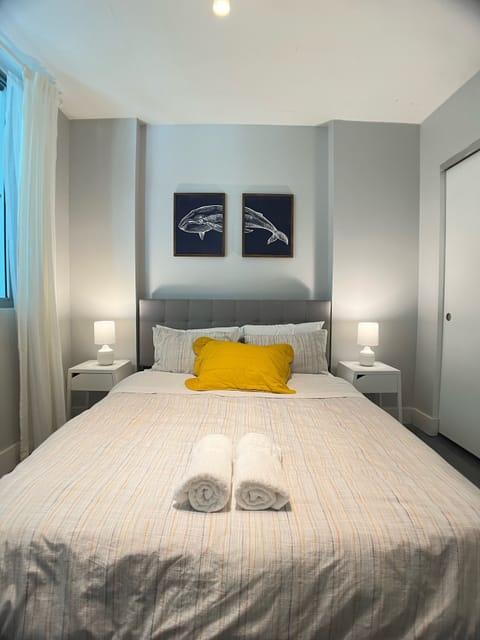 Bedroom with Queen bed