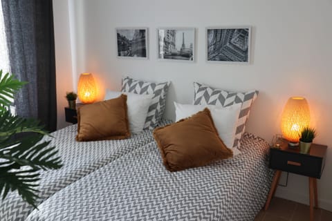 Deluxe Double Room, 2 Twin Beds, Non Smoking, Garden View | Egyptian cotton sheets, premium bedding, individually decorated