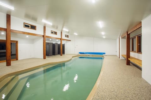 12m Heated indoor swimming pool - Swim all year round!