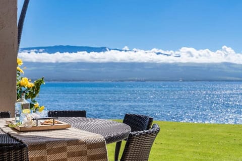 Lauloa 105 oceanview patio 1