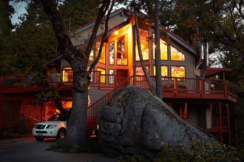 The Peregrine Lodge