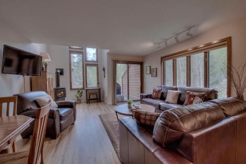 Welcome to Madison on the River This property is managed by 5 Diamond Lodging