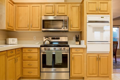 Two ovens perfect for holiday meals