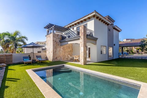 Backyard with private poolBackyard