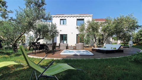 Garden view with hot tub