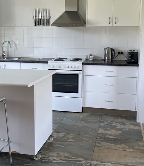 Well equipped kitchen #sistersbeachhouse