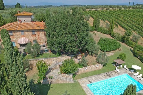 Aereal view of the villa, welcome to Chianti!