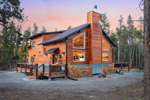 Enjoy contemporary "modern mountain" architecture of the Mountain Millhouse