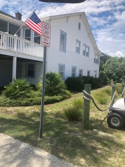 Corner lot makes for more room!