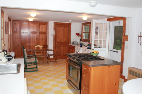 Kitchen and breakfast table.