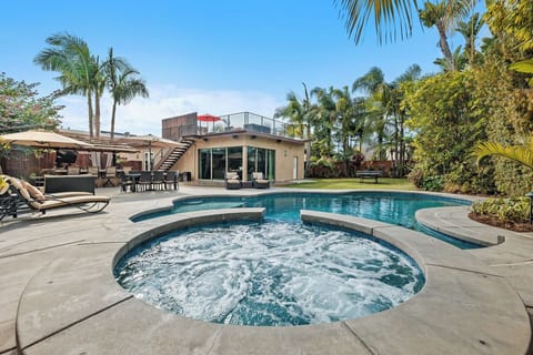 Tropical Indoor/Outdoor Retreat