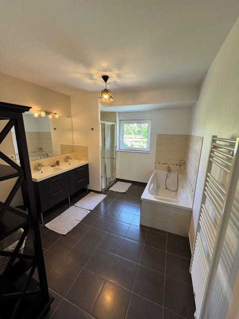 Free toiletries, towels