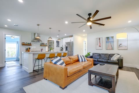Naples Vacation Rental | 3BR | 2BA | 1,274 Sq Ft | 1 Step Required