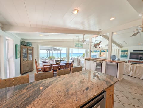 Kitchen Breakfast Bar Seats 4 Here and 2 by Stove