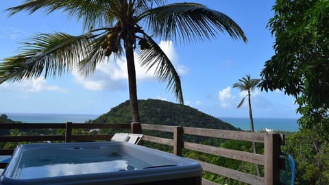 JACUZZI BUNGALOW AZUR VUE MER