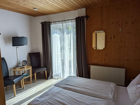 Double Room, Balcony | Desk, soundproofing, free WiFi, bed sheets