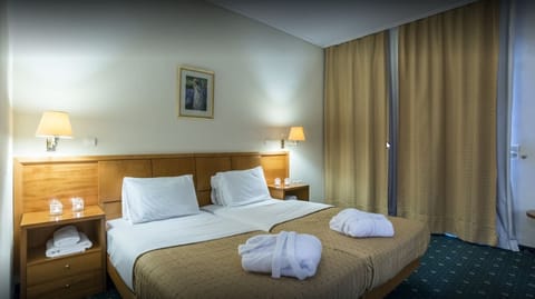 In-room safe, desk, laptop workspace, blackout drapes