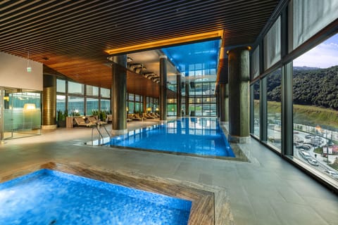 Indoor pool, sun loungers