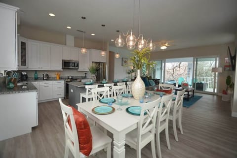 Dining area ( second floor)