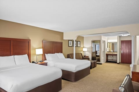 Suite, 1 Bedroom (2 Queen Beds, Extra Spacious) | Premium bedding, desk, iron/ironing board, free WiFi