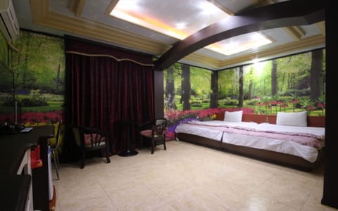 Deluxe Room | Free WiFi, bed sheets