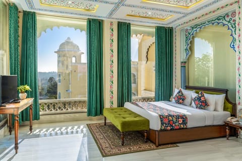 Honeymoon Suite | 1 bedroom, Frette Italian sheets, premium bedding, Select Comfort beds
