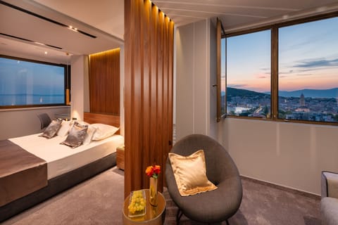 Studio Suite, Sea View | City view