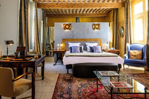 Junior Suite | Premium bedding, in-room safe, individually decorated