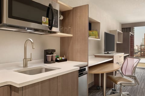 Studio Suite, 1 King Bed, City View | Premium bedding, down comforters, Select Comfort beds, desk