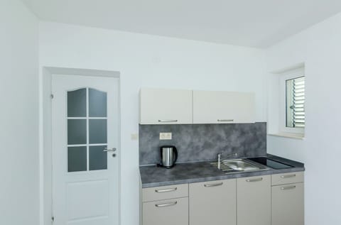 Apartment (Villa Panorama Dubrovnik (A2) - Super) | Private kitchenette | Fridge