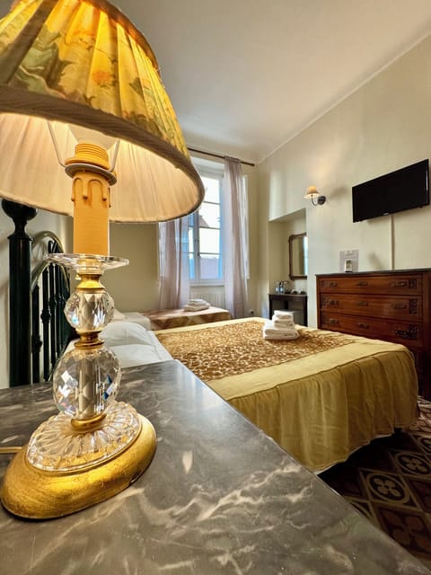 Triple Room, Private Bathroom (External) | Premium bedding, down comforters, individually decorated, desk