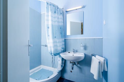 Standard Apartment, 1 Bedroom, Terrace | Bathroom | Deep soaking tub, free toiletries, hair dryer, towels