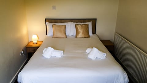 Standard Double Room | Individually decorated, individually furnished, desk, iron/ironing board