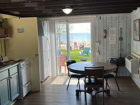 Superior Studio, 1 King Bed, Non Smoking, Lake View | Individually decorated, individually furnished, laptop workspace