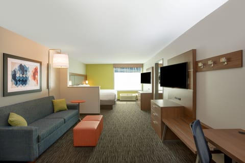 Suite, 1 King Bed | In-room safe, desk, iron/ironing board, cribs (surcharge)