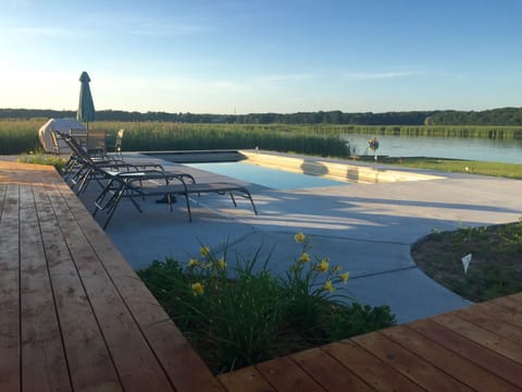 Heated pool Mid May 22 through Oct 4