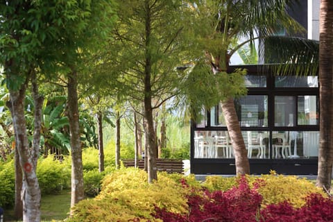 Standard Double Room | Garden view