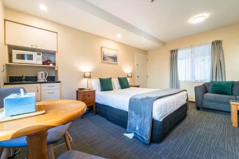 Compact Studio | In-room safe, soundproofing, iron/ironing board, cribs (surcharge)