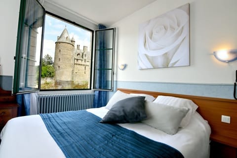 Superior Double Room | Individually decorated, individually furnished, desk, blackout drapes