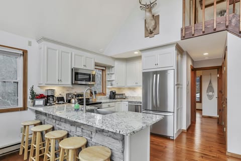 Granite Bar in Kitchen