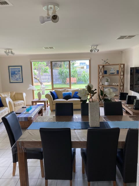 Main living with dining seating for 8