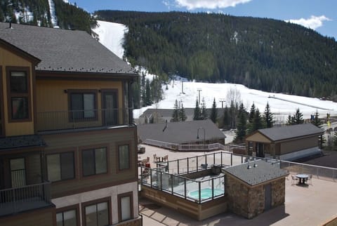 Huge views of slopes and Buffalo Mtn.