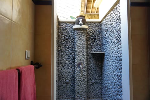 Cottage, Multiple Beds | Bathroom shower