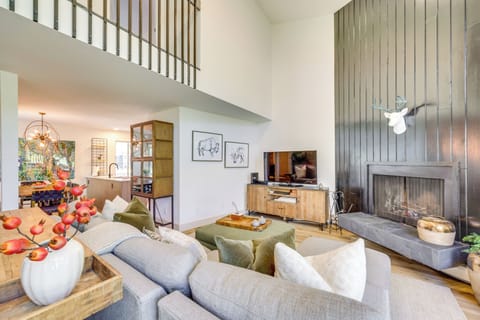 Avon Vacation Rental | 2BR | 2.5BA | 1,350 Sq Ft