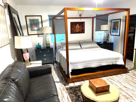 Bedroom/living room combination